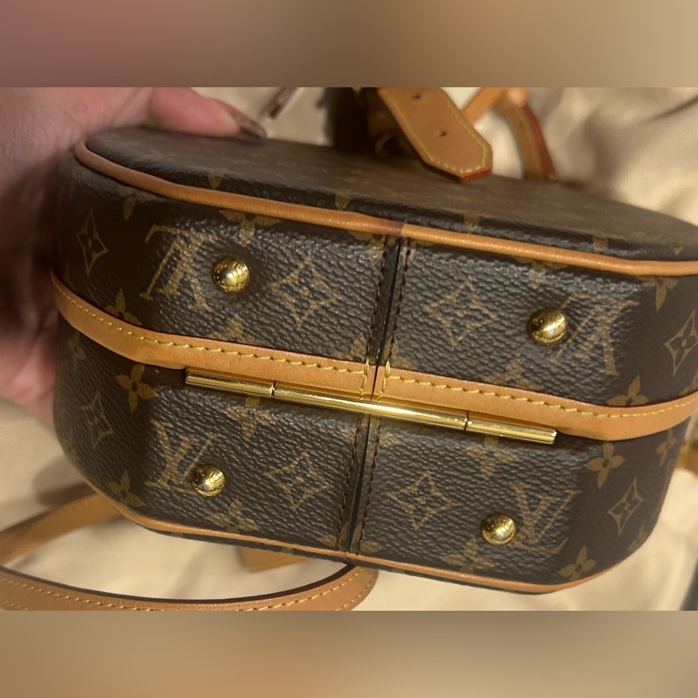 Louis Vuitton Monogram Petite Boite Chapeau - Picture 8 of 10